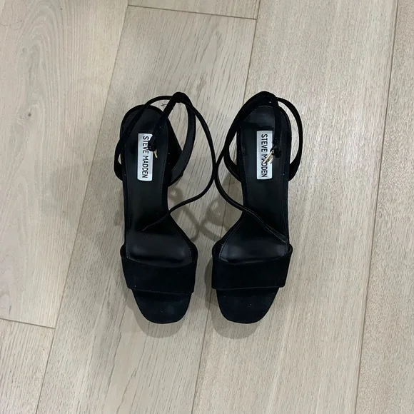 Platform Heels - Picture 4 of 4